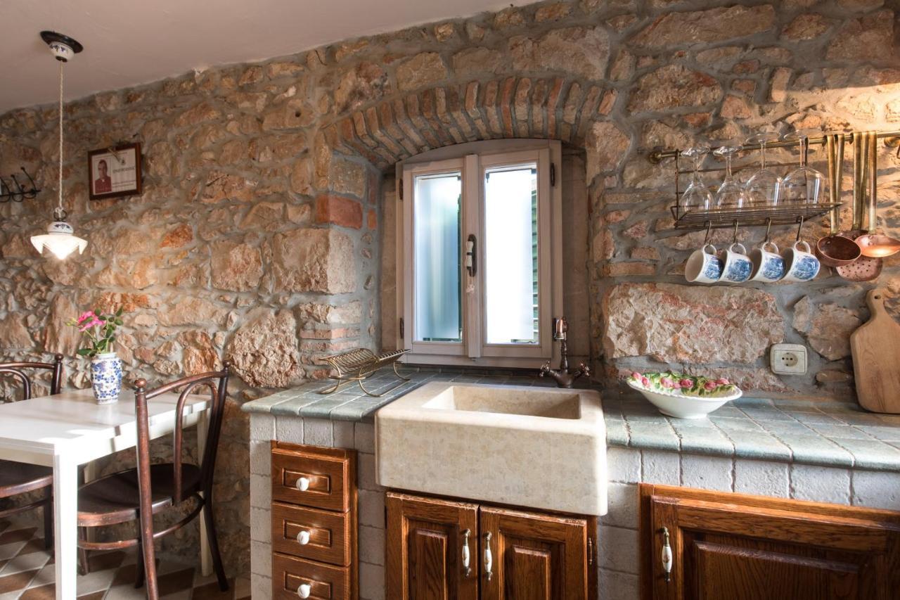Holiday Home Bozanic فربنيك المظهر الخارجي الصورة